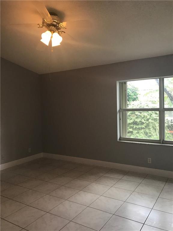 Floral Lakes - Residential