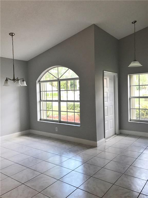 Floral Lakes - Residential