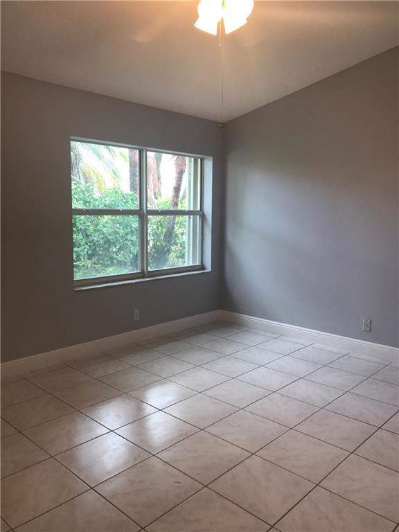 Floral Lakes - Residential