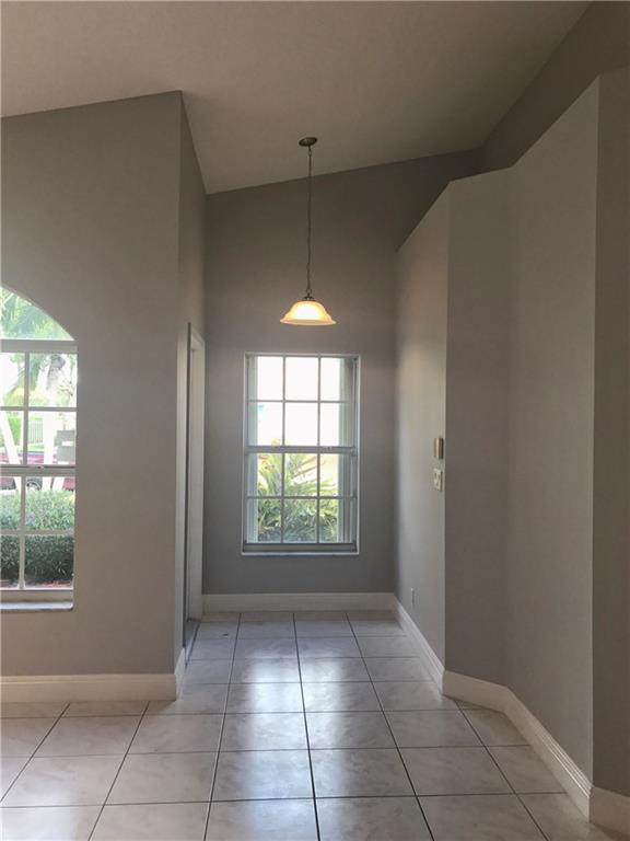 Floral Lakes - Residential