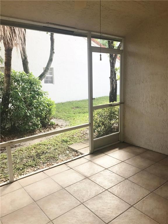 Floral Lakes - Residential