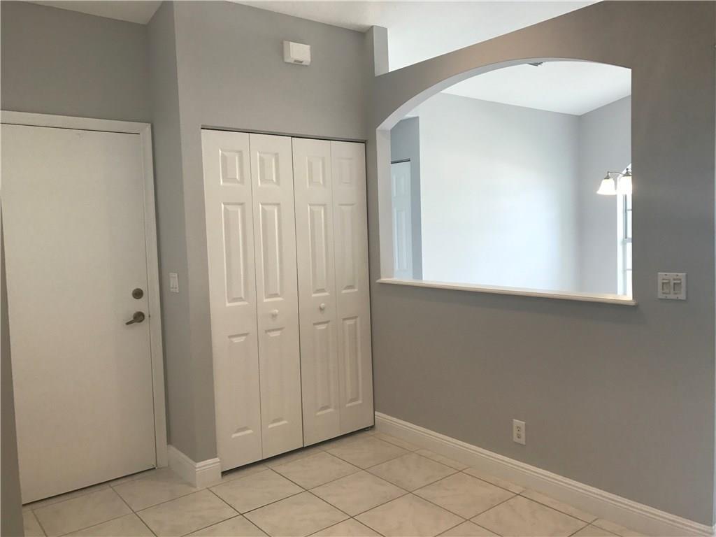 Floral Lakes - Residential