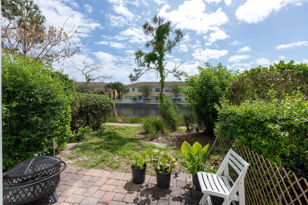 PIPERS CAY CONDO - Residential