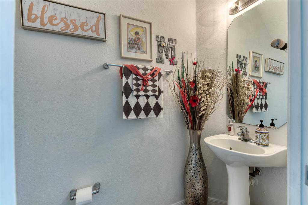 PIPERS CAY CONDO - Residential