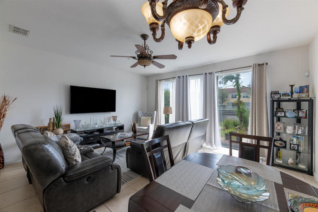 PIPERS CAY CONDO - Residential