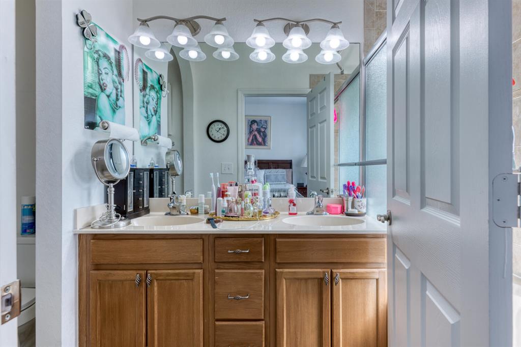 PIPERS CAY CONDO - Residential