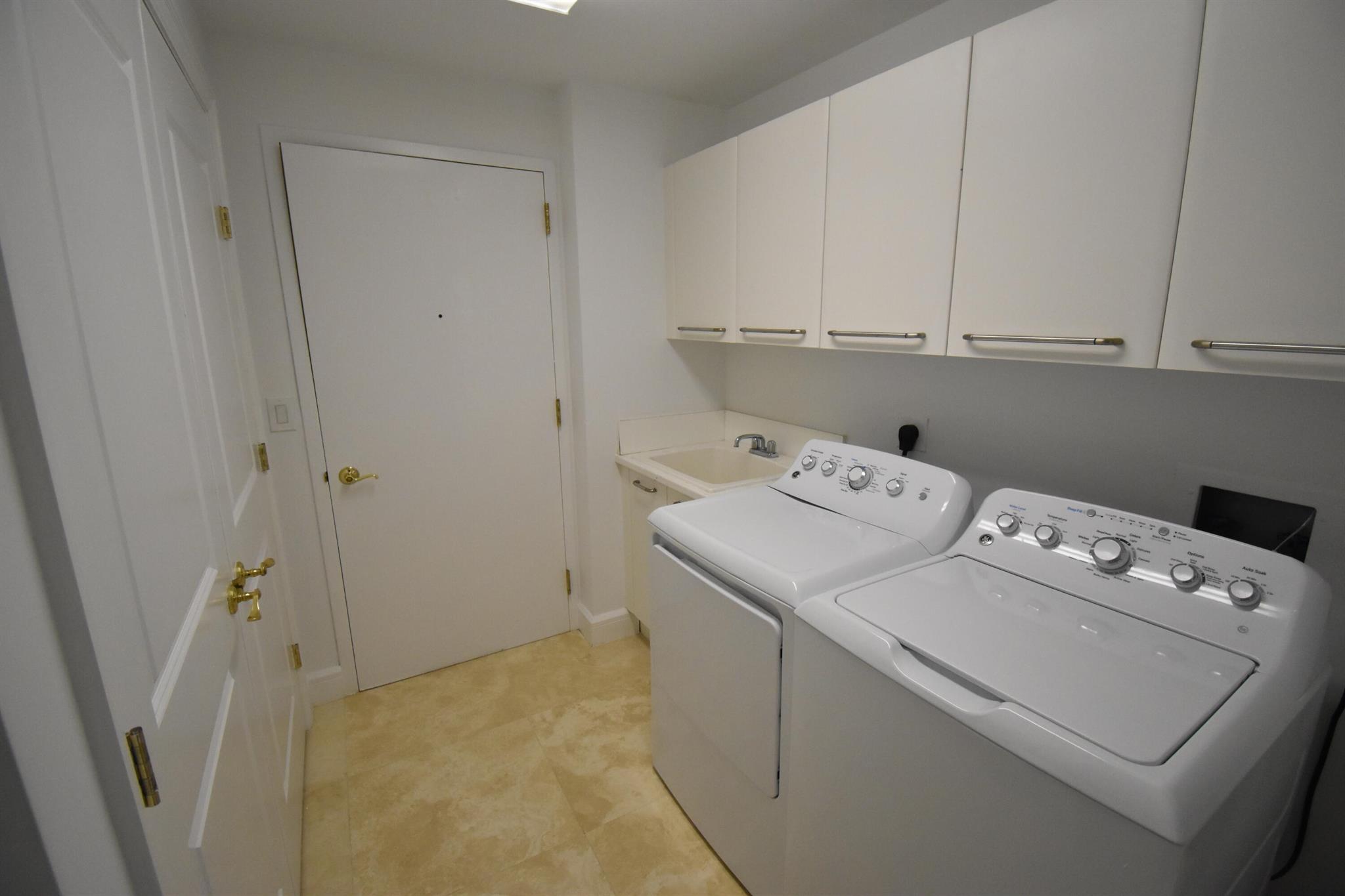 OCEAN GRANDE BEACH & MARI - Residential