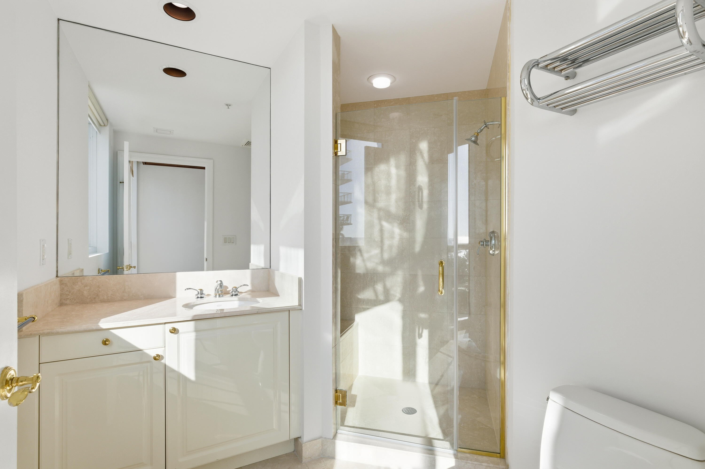 OCEAN GRANDE BEACH & MARINA - Residential