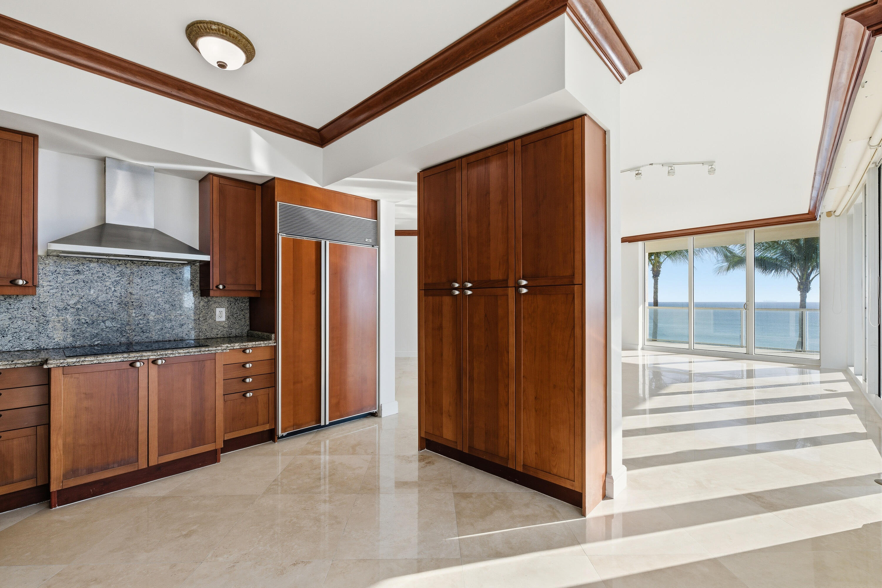 OCEAN GRANDE BEACH & MARINA - Residential