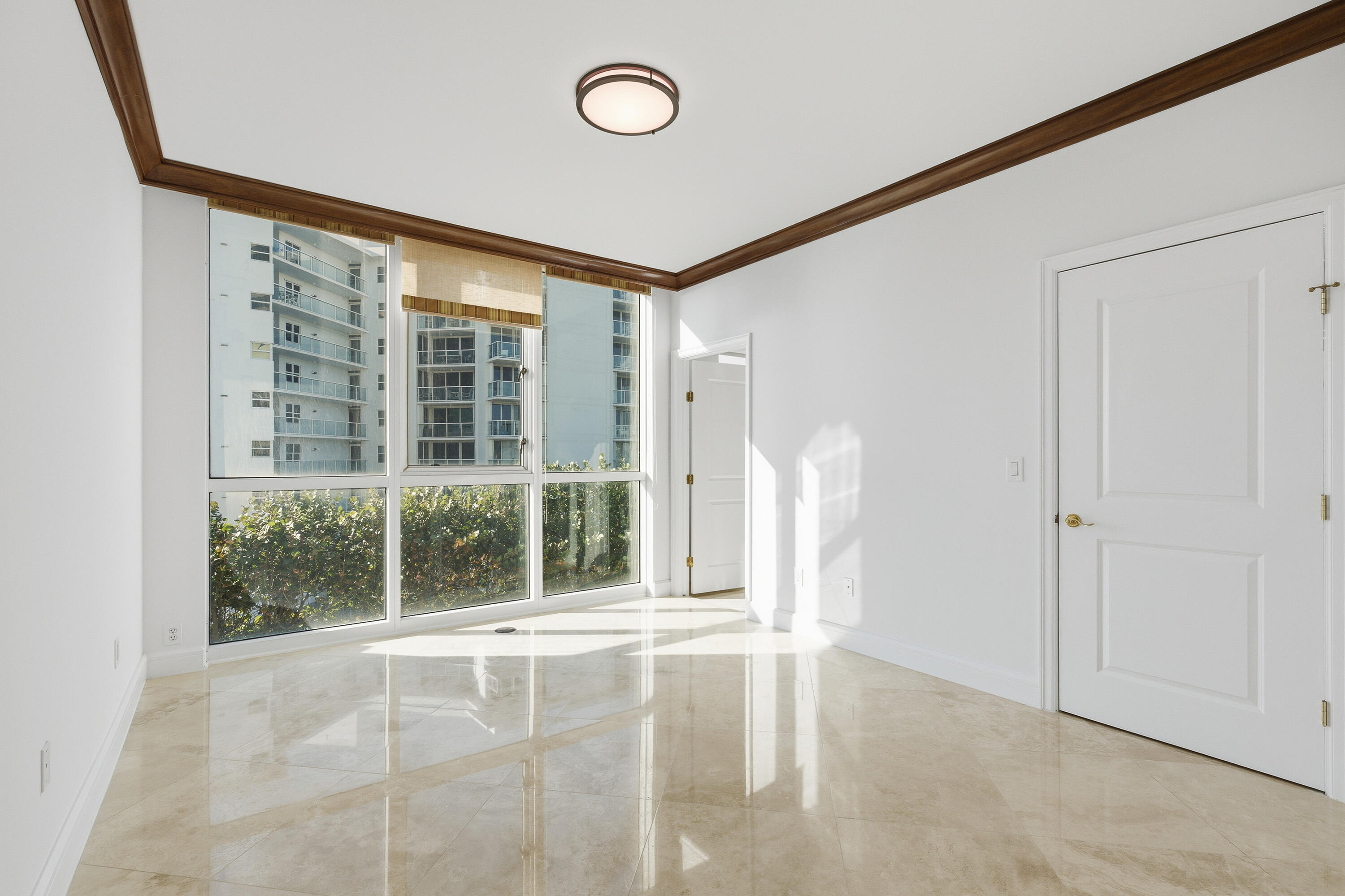 OCEAN GRANDE BEACH & MARINA - Residential