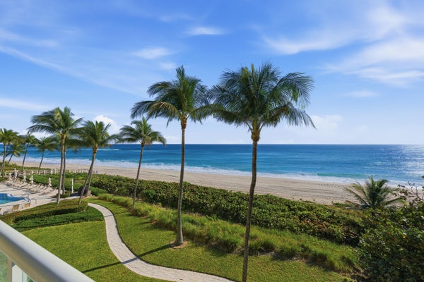 1063 HILLSBORO MILE UNIT 301, HILLSBORO BEACH, FL 33062 - Image bac63aeaed6a8992f6a984aeef65bdb6/3497823620