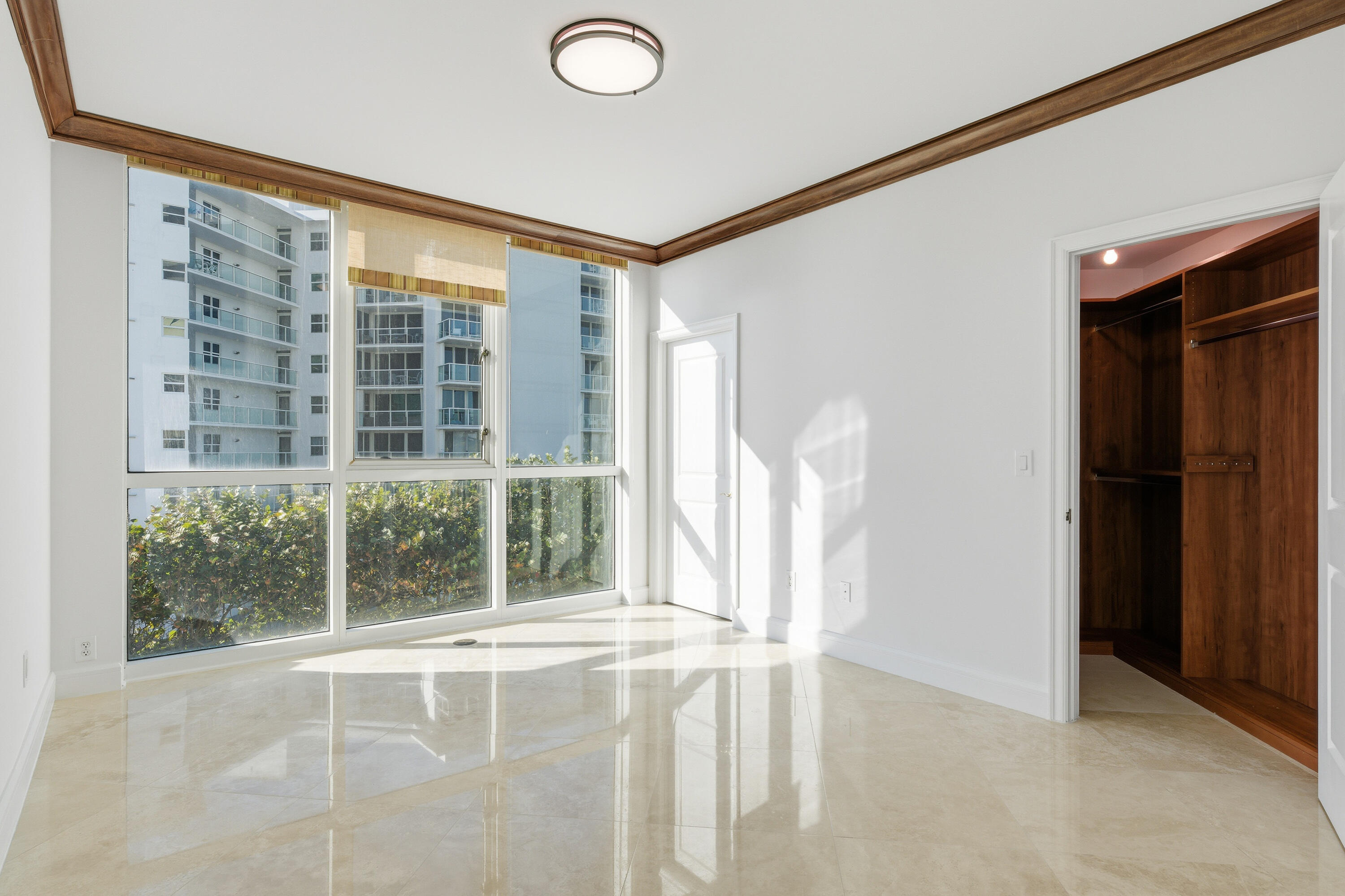 OCEAN GRANDE BEACH & MARINA - Residential