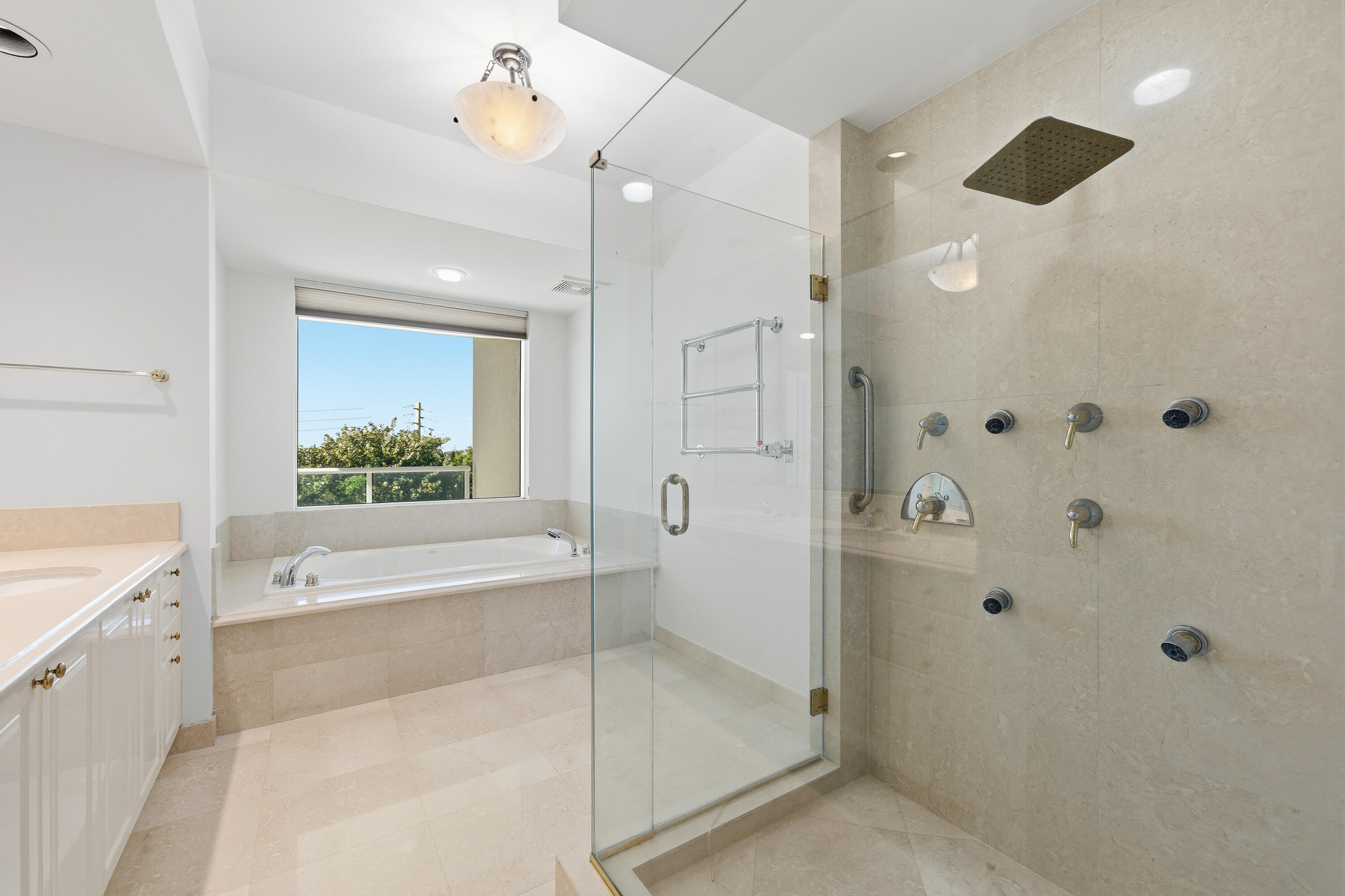 OCEAN GRANDE BEACH & MARINA - Residential