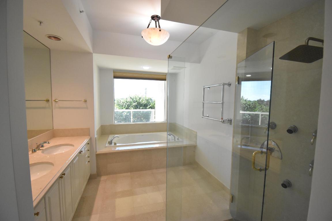 OCEAN GRANDE BEACH & MARINA - Residential