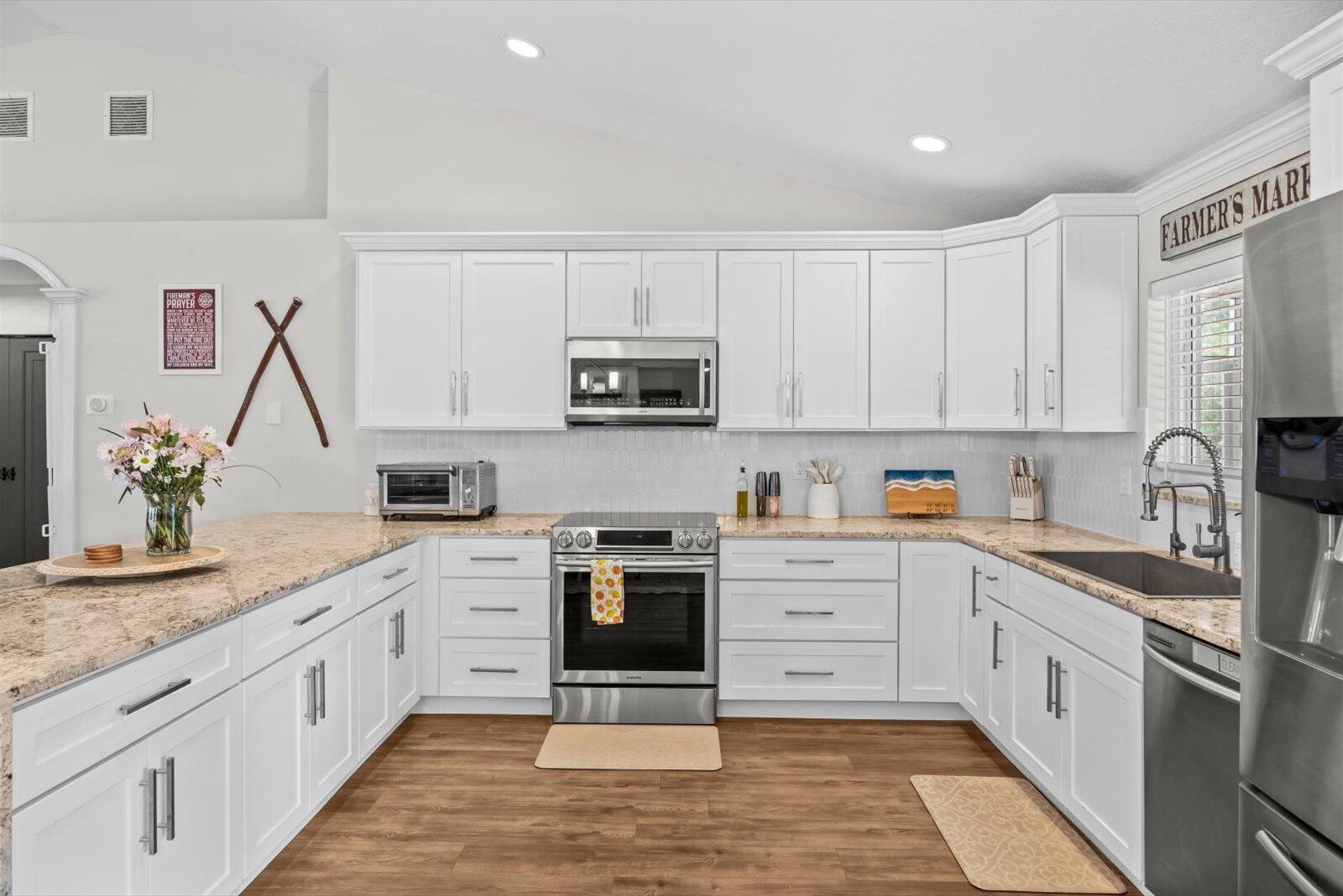 THE ACREAGE - Residential