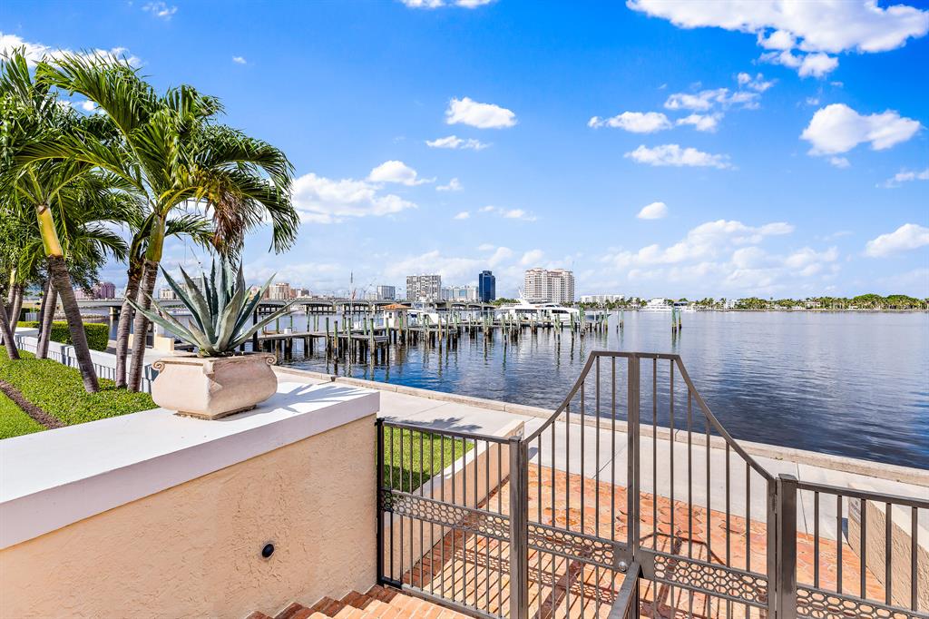 PALM BEACH BILTMORE COND - Residential