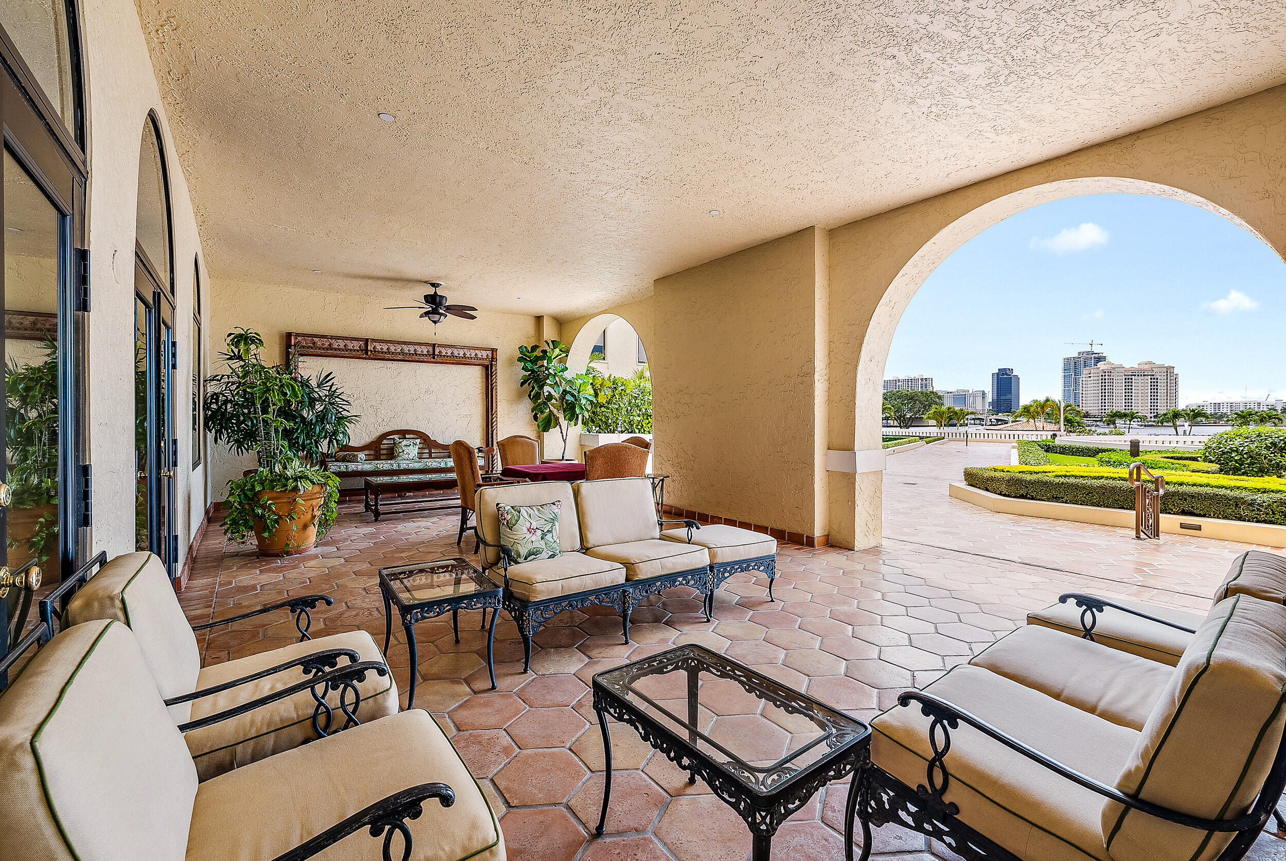 PALM BEACH BILTMORE COND DECL FILED 7-9-80 - Residential