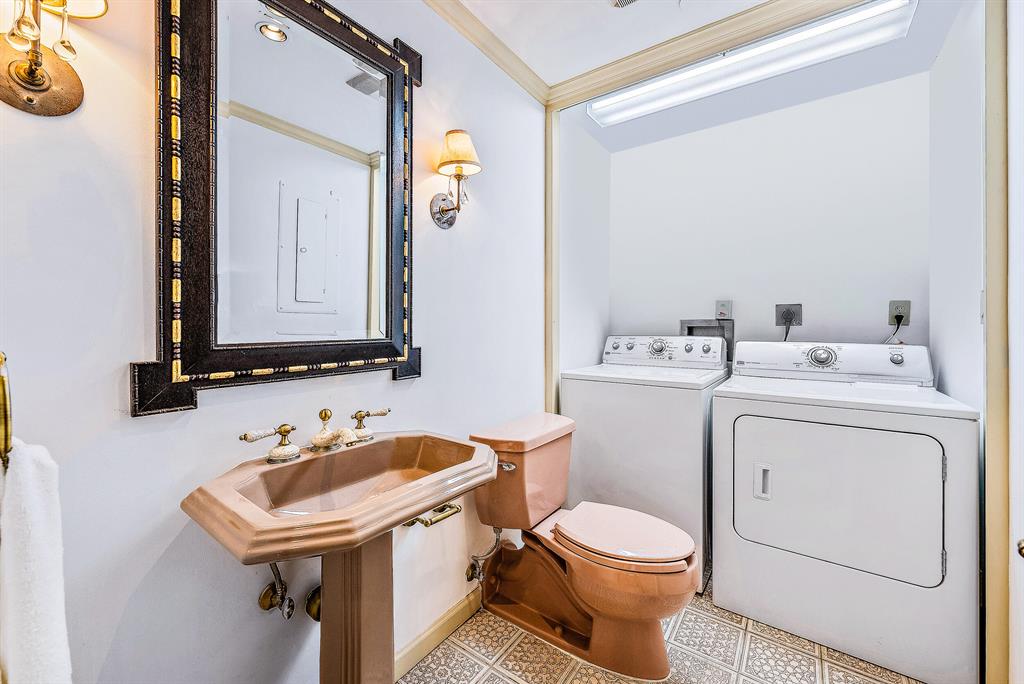 PALM BEACH BILTMORE COND - Residential