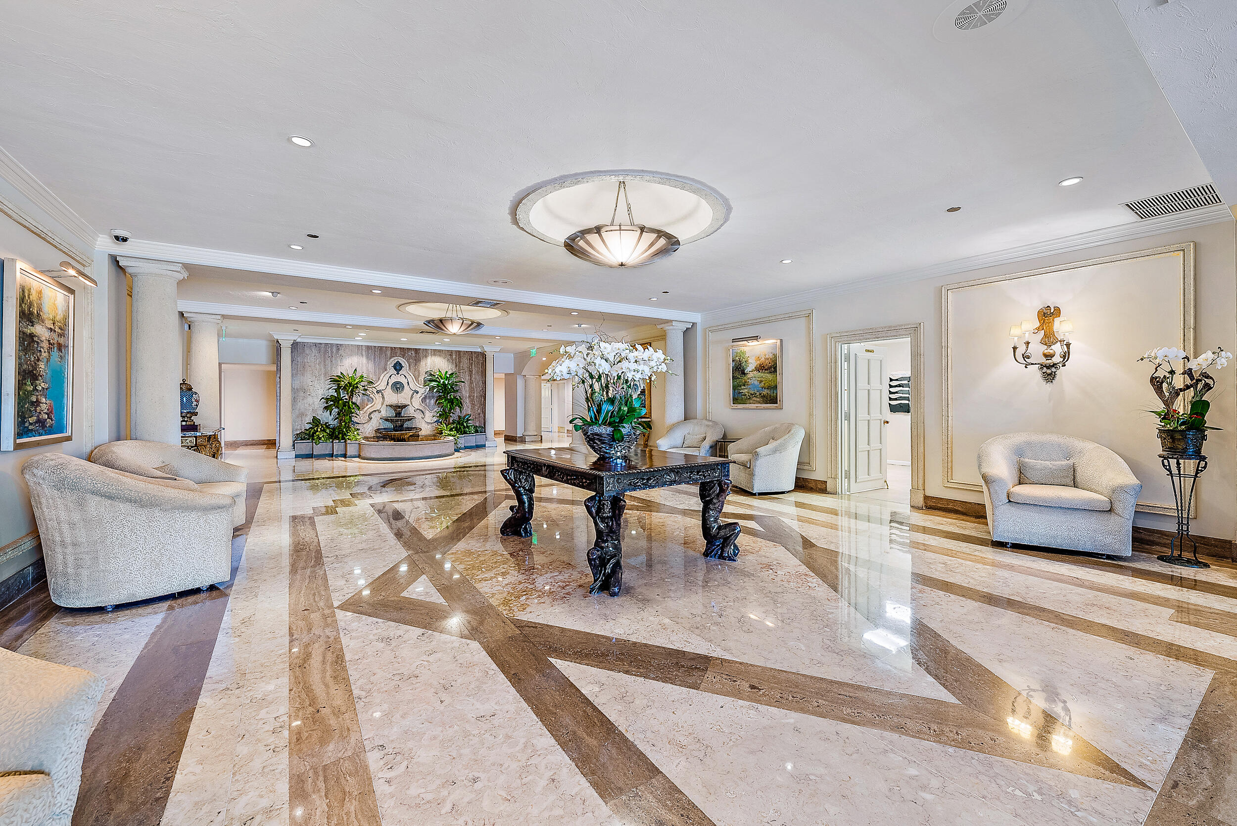 PALM BEACH BILTMORE COND DECL FILED 7-9-80 - Residential