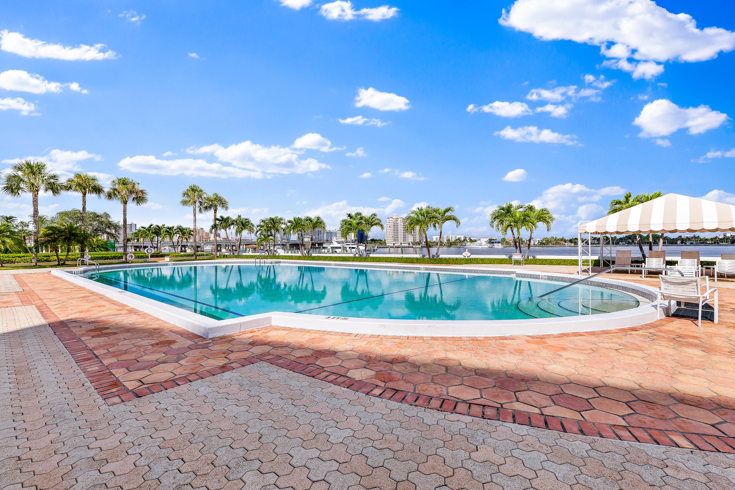 PALM BEACH BILTMORE COND DECL FILED 7-9-80 - Residential