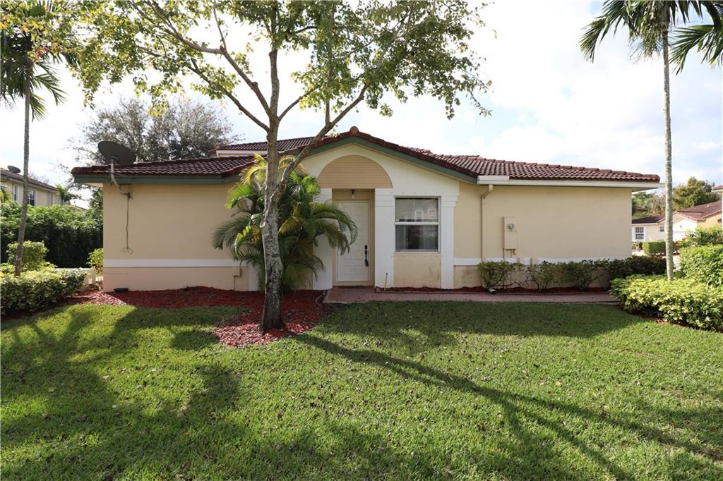 Pelican Pointe - Residential