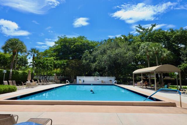 NO 113 PALM-AIRE COUNTRY CLUB - Residential Lease