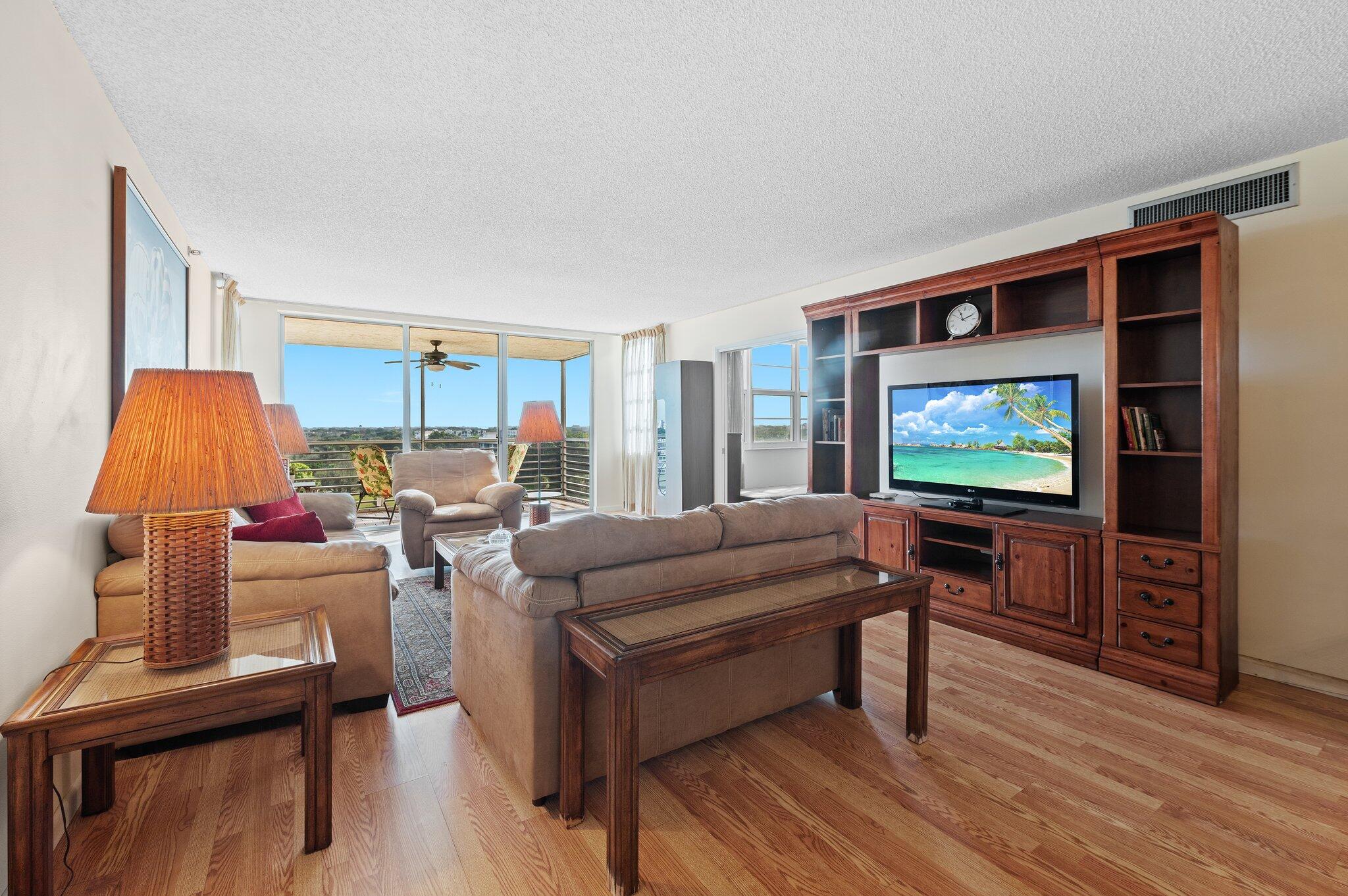 NO 113 PALM-AIRE COUNTRY CLUB - Residential Lease