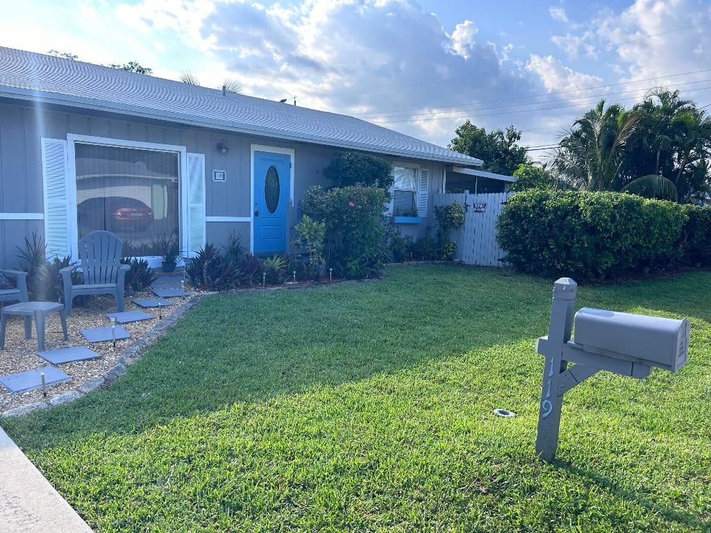 Photo of 119 SW 1st Street, Boynton Beach, FL 33435 (MLS # R10989149)
