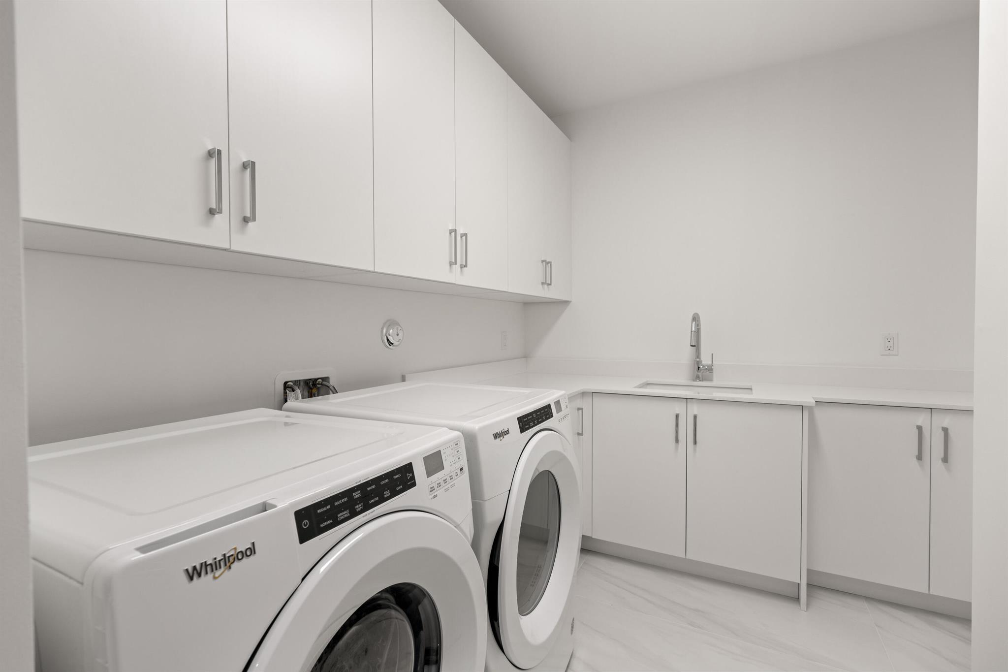 OCEAN ONE - Residential