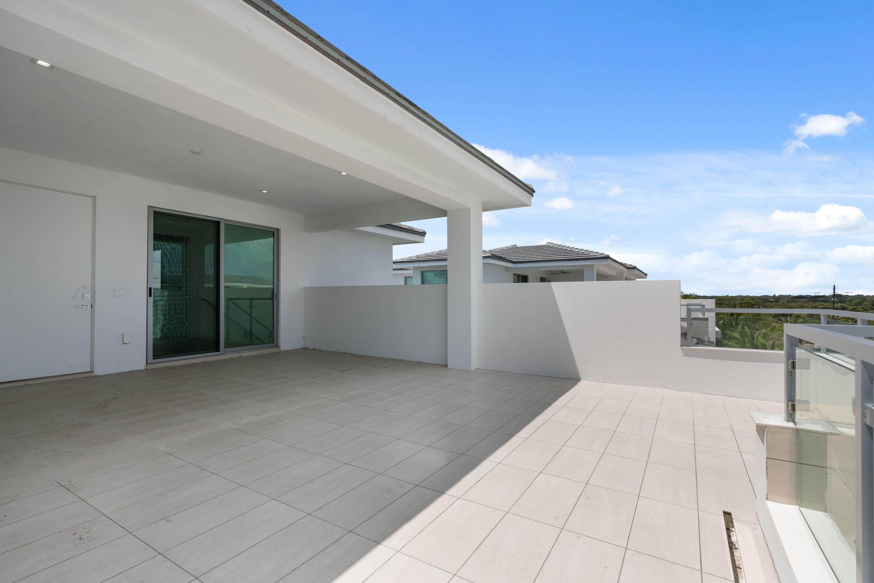 OCEAN ONE - Residential