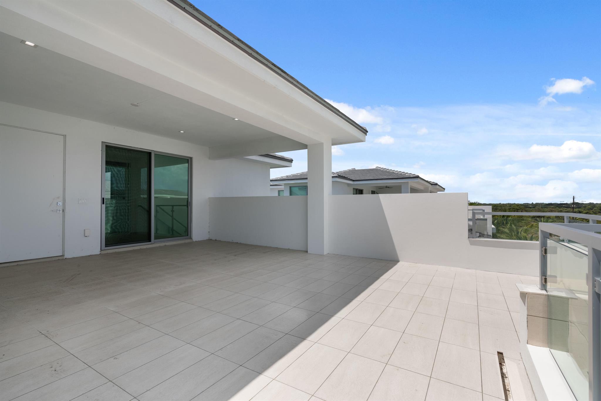 OCEAN ONE - Residential