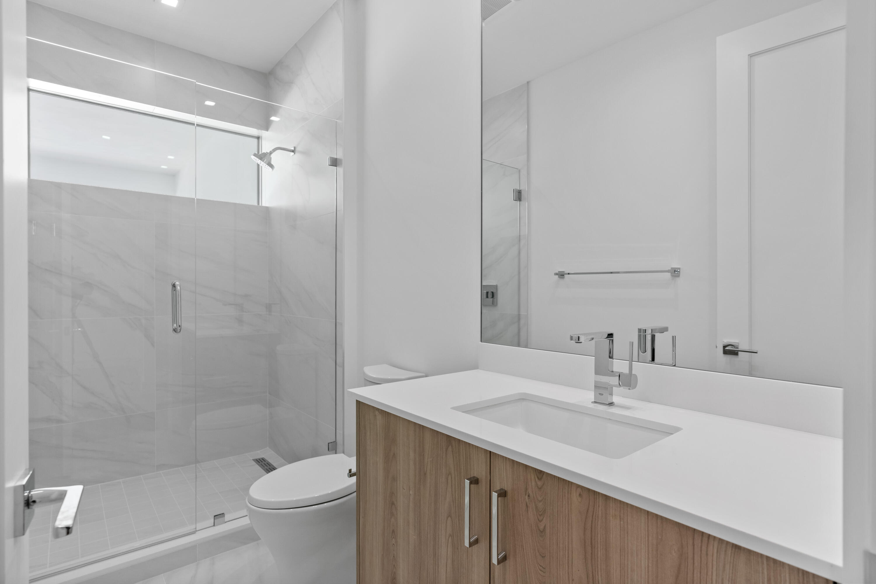 OCEAN ONE - Residential