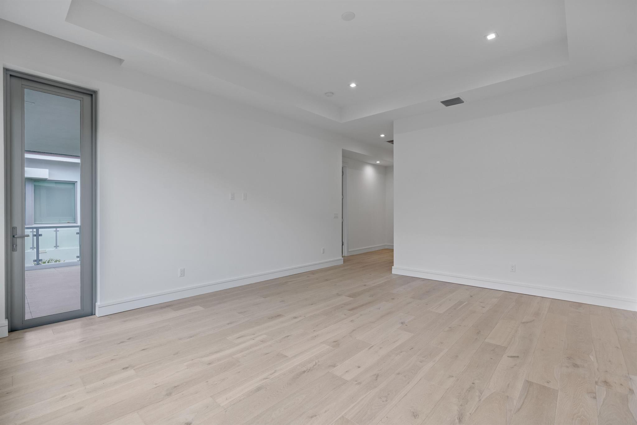 OCEAN ONE - Residential