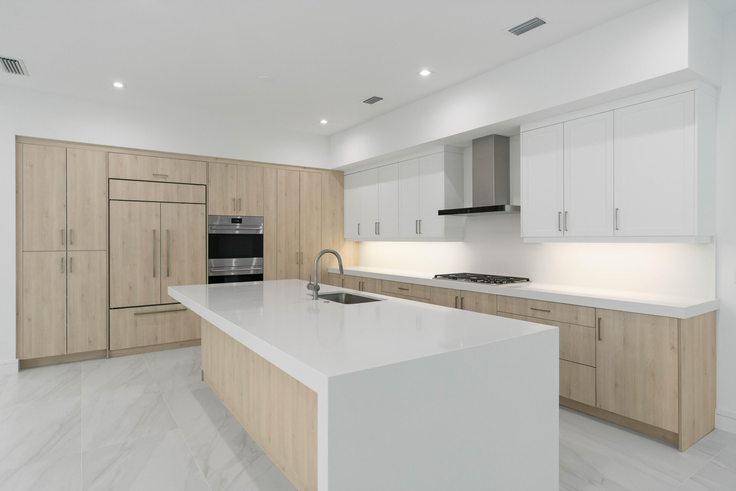 OCEAN ONE - Residential