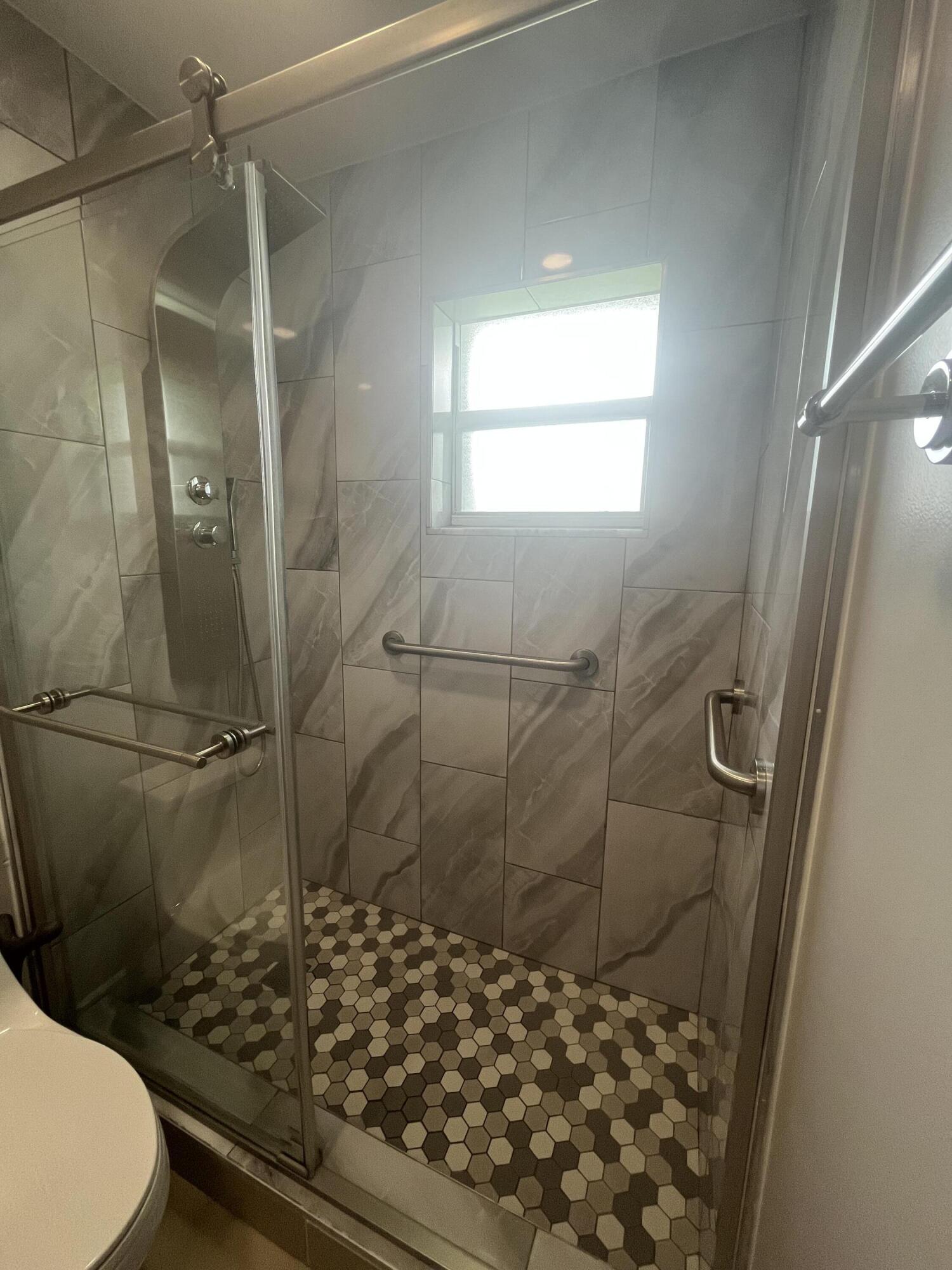 PALM BEACH LEISUREVILLE SEC 7 - Residential