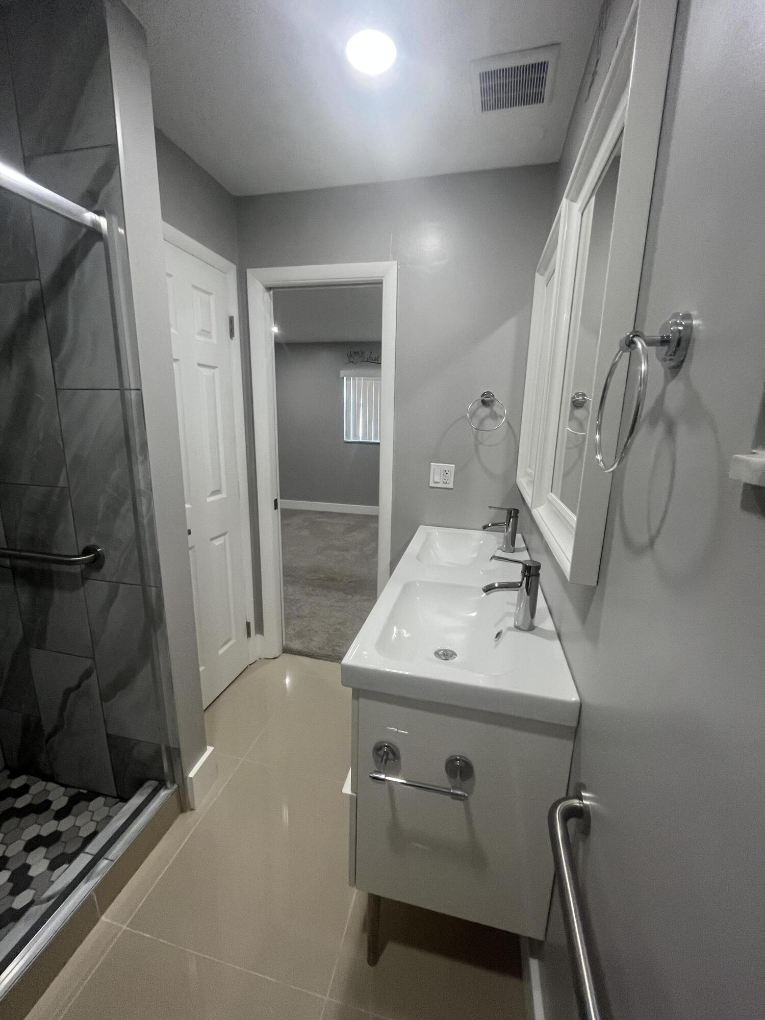 PALM BEACH LEISUREVILLE SEC 7 - Residential