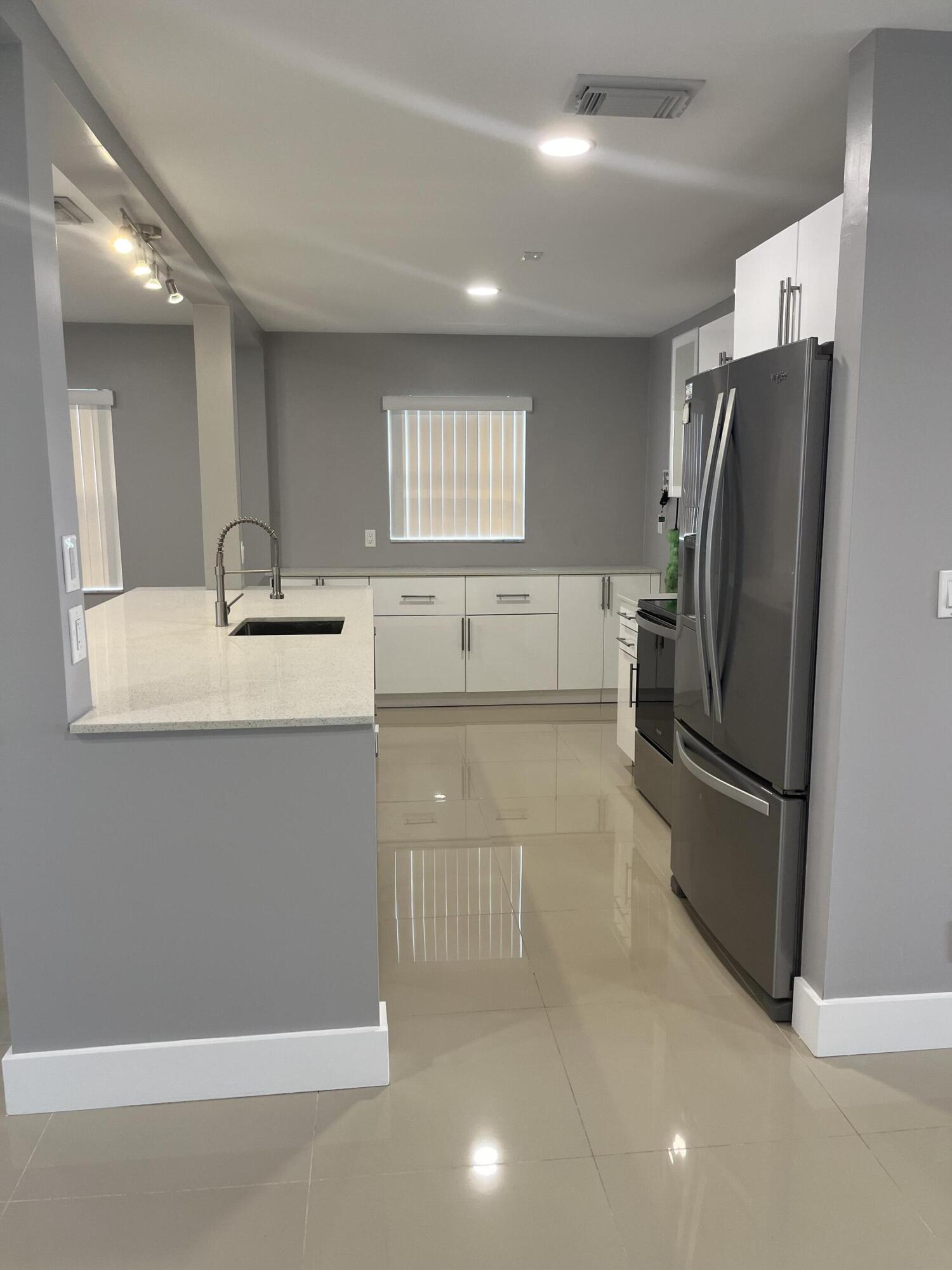 PALM BEACH LEISUREVILLE SEC 7 - Residential