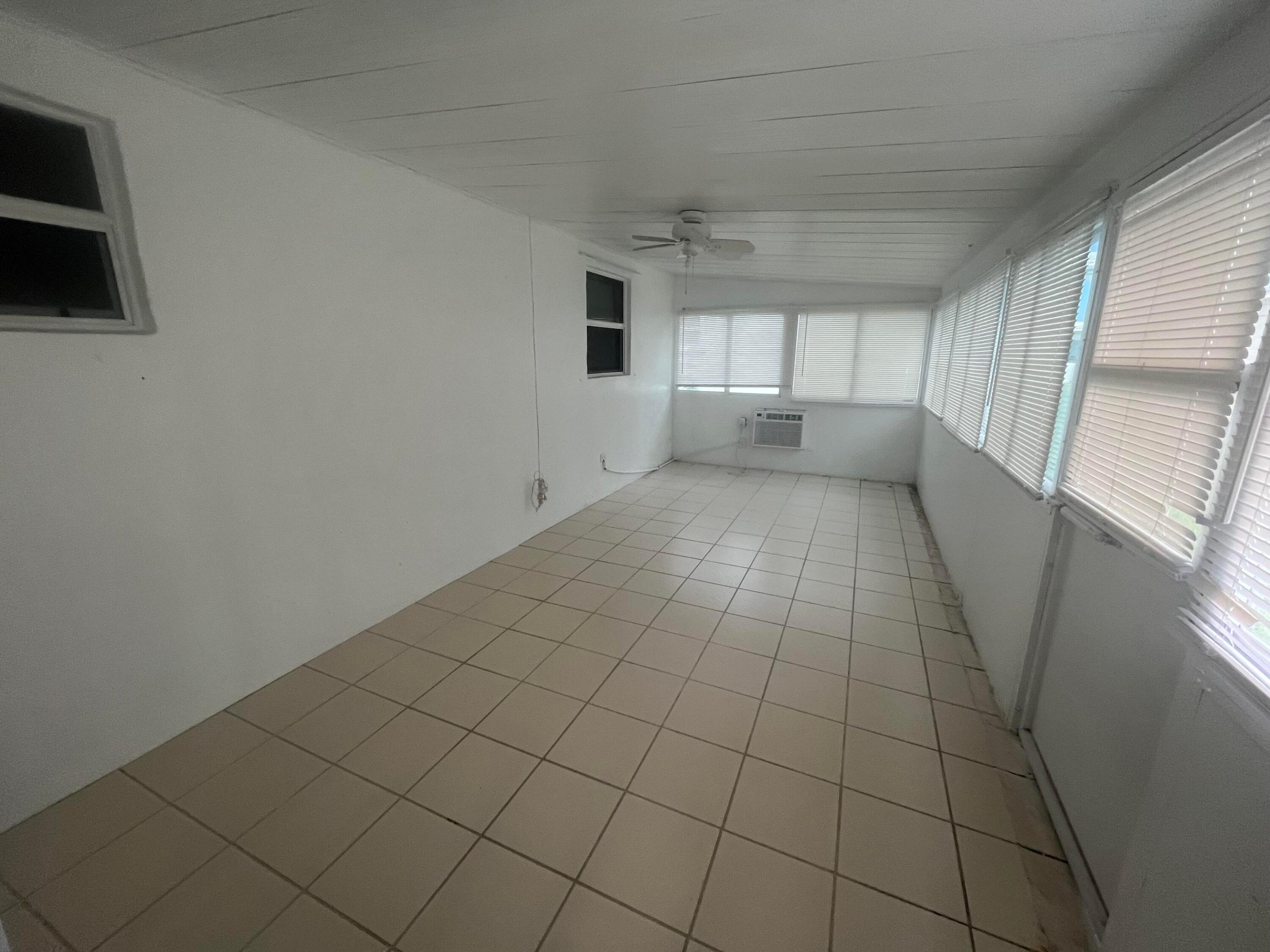 PALM BEACH LEISUREVILLE SEC 7 - Residential