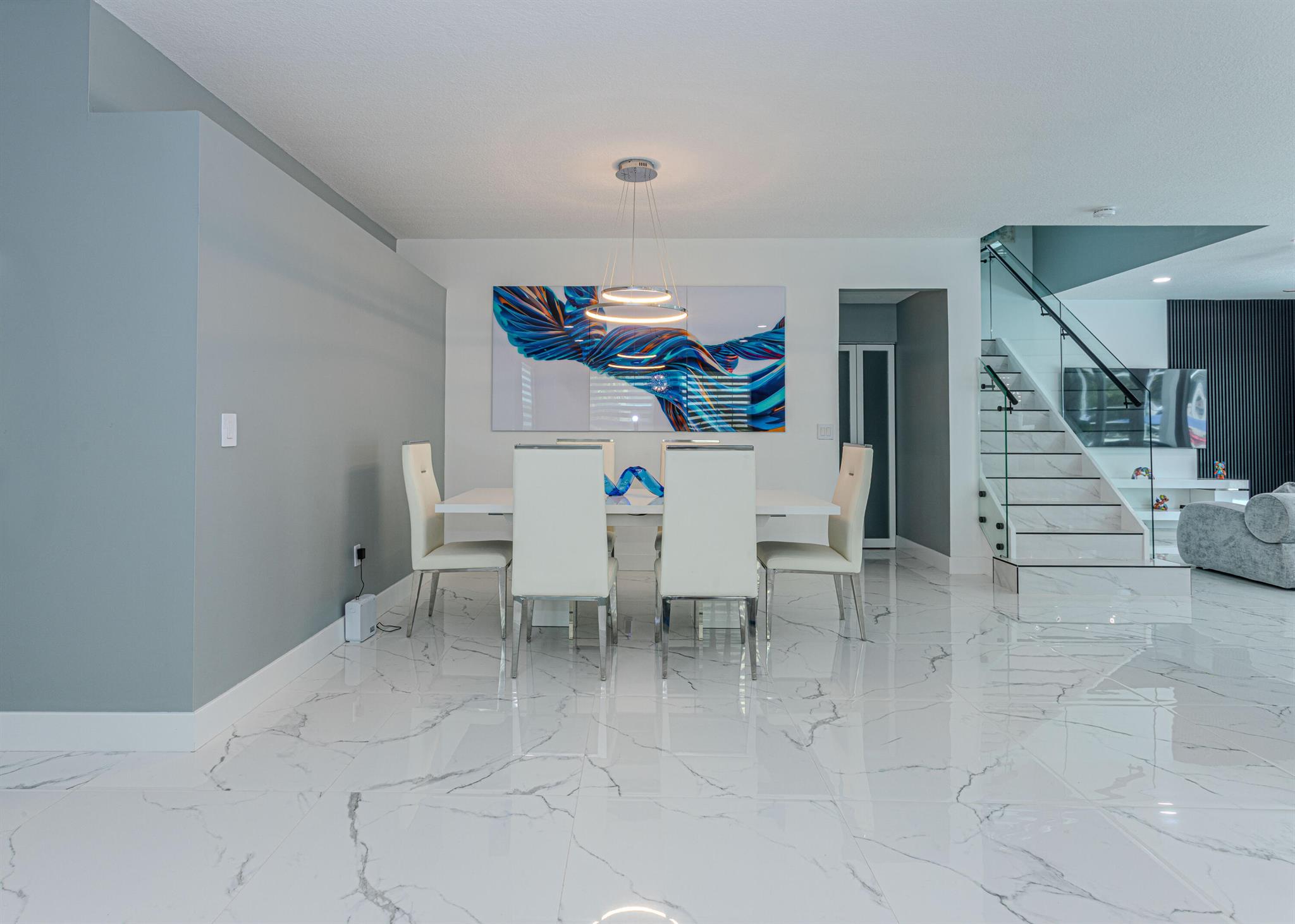 2738 Misty Oaks Circle Royal Circle