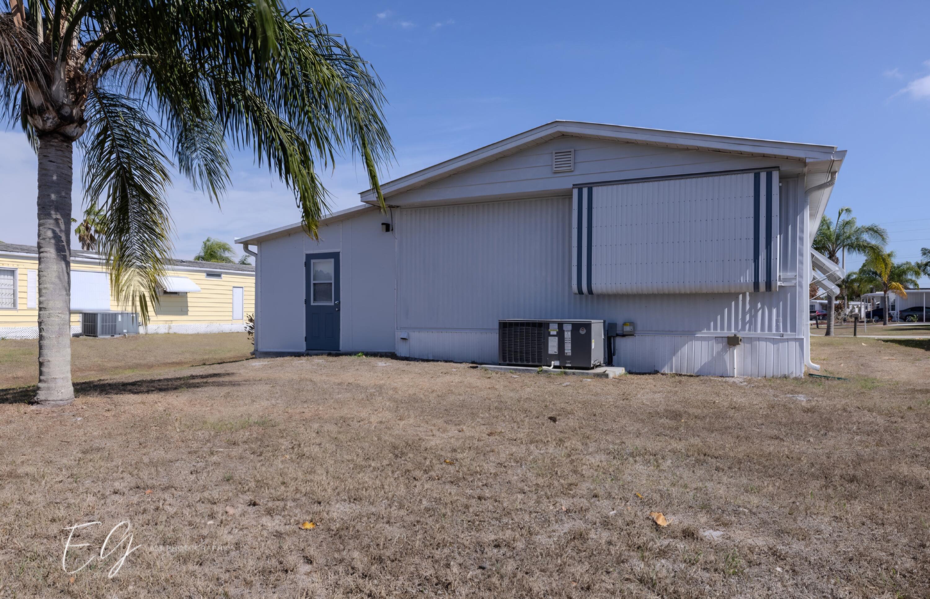 Spanish Lakes Riverfront - Residential