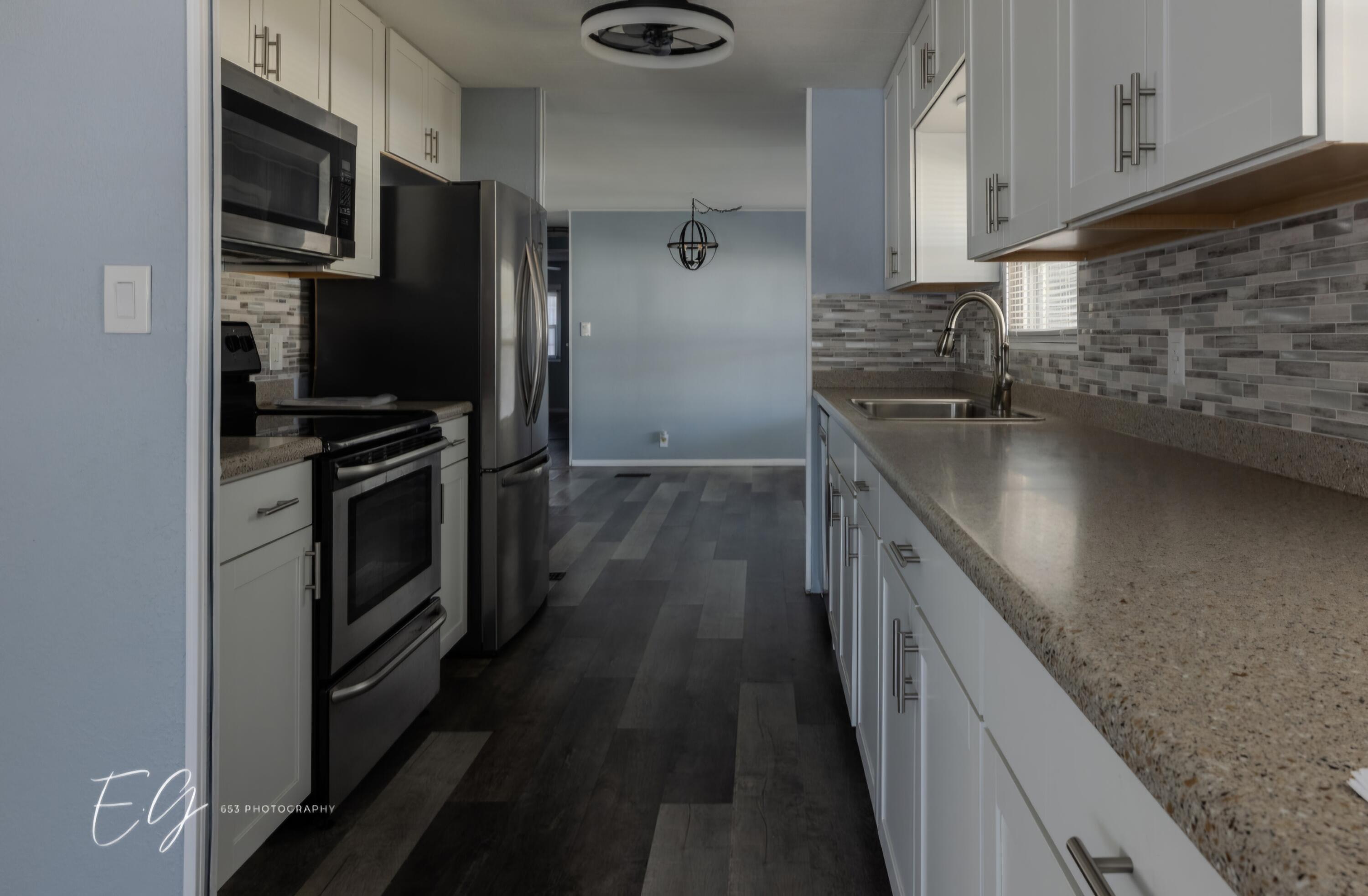 Spanish Lakes Riverfront - Residential