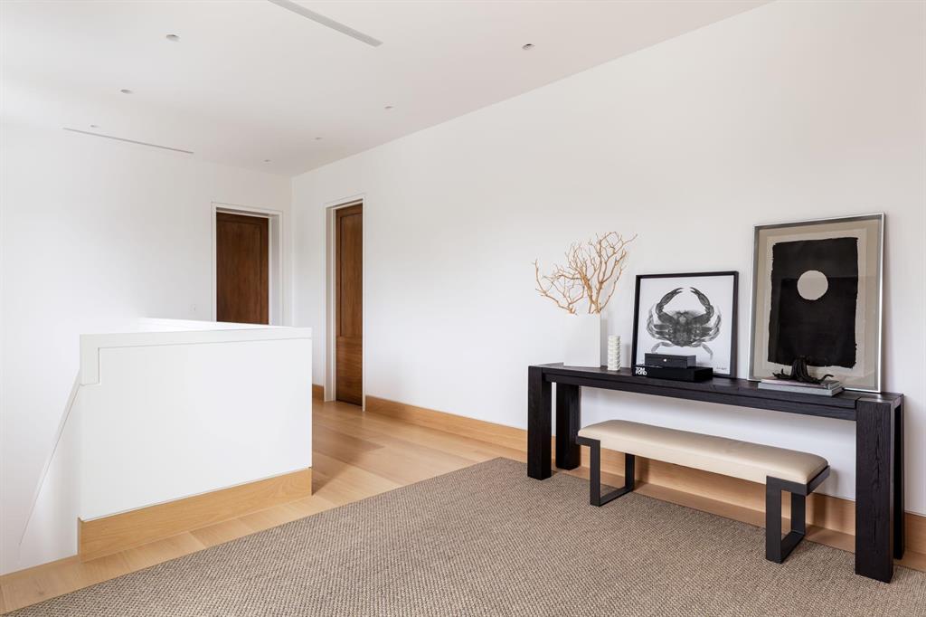 EL BRAVO SINGER ANNEX - Residential