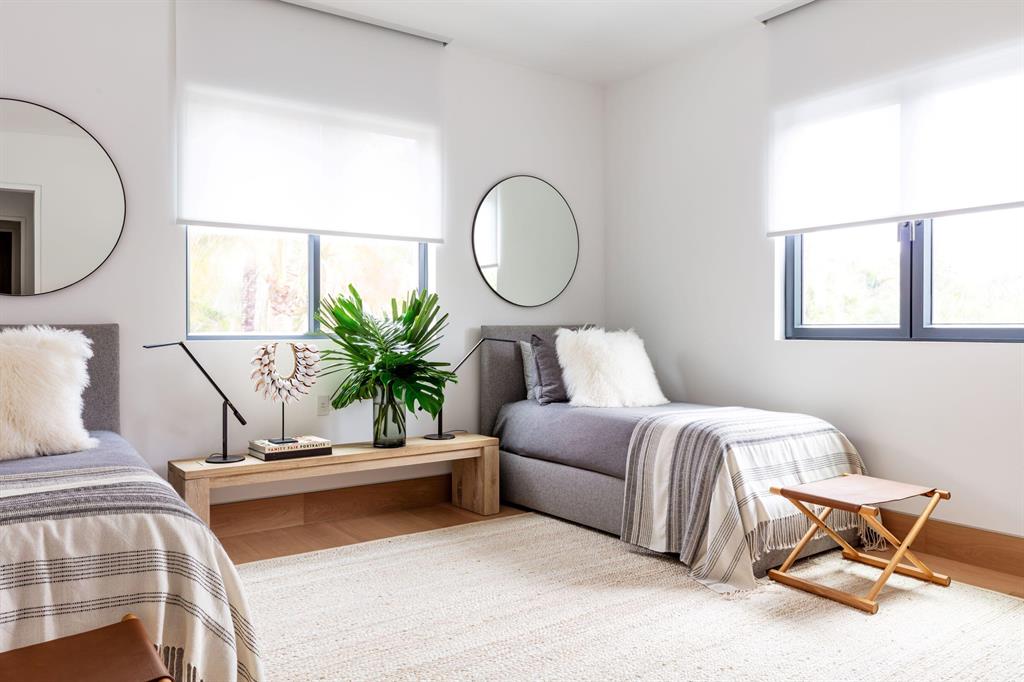 EL BRAVO SINGER ANNEX - Residential