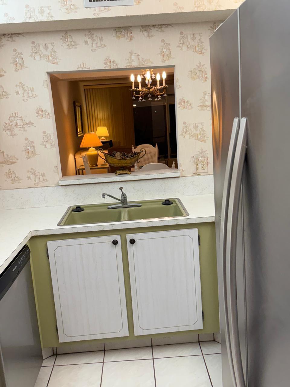 BARWOOD CONDO - Residential Lease