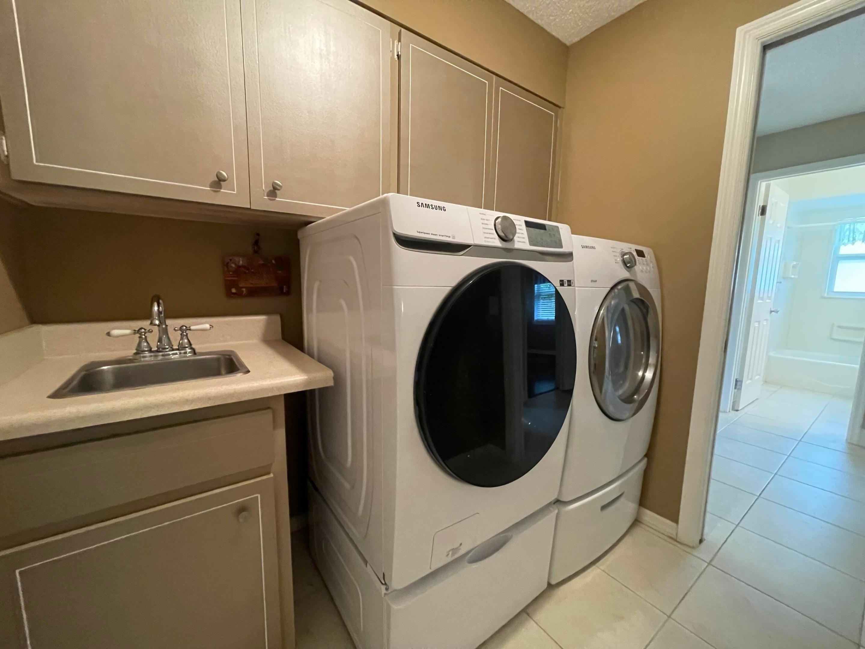 HOLIDAY PINES SUBDIVISION PHASE I - Residential