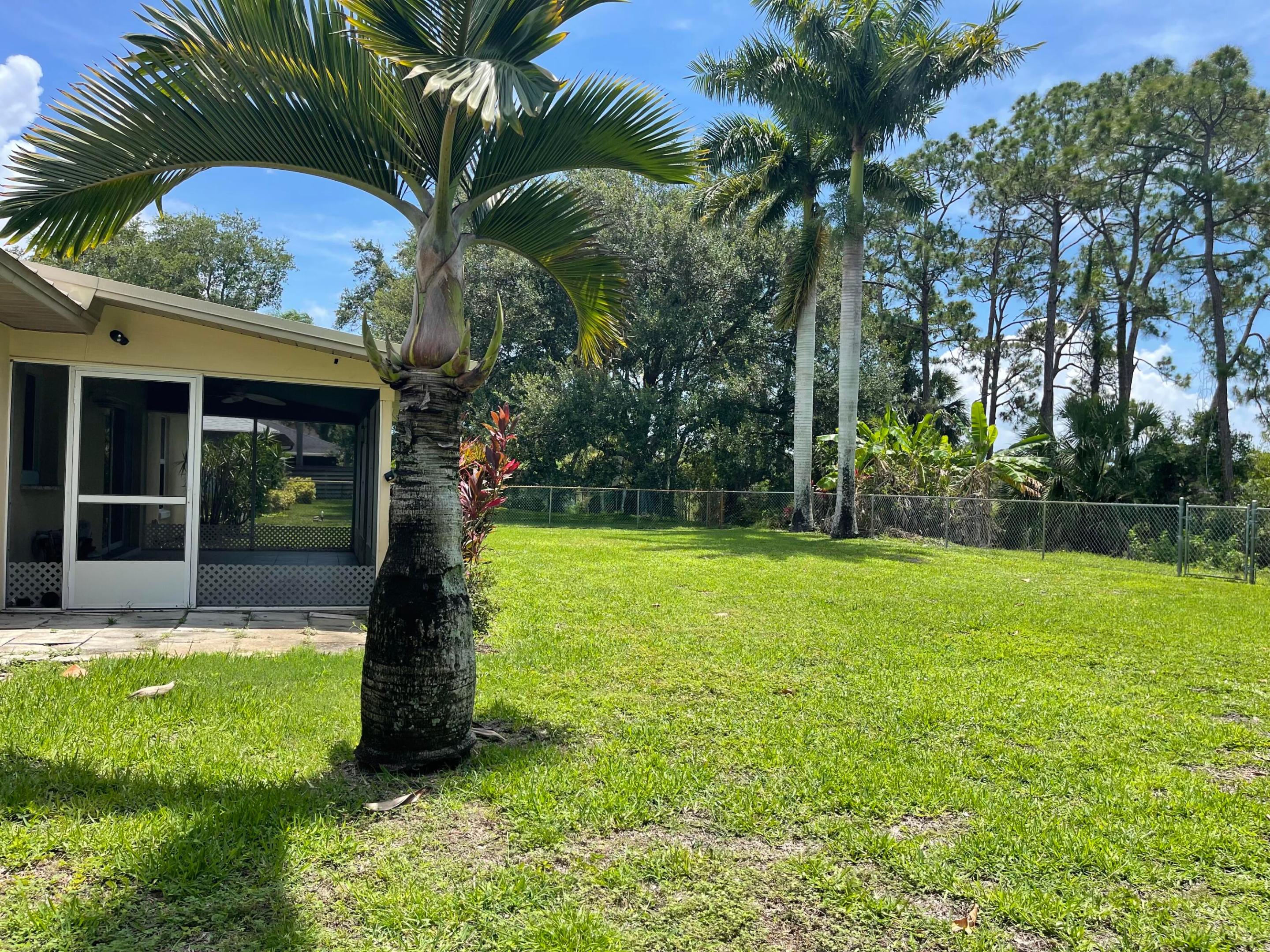 HOLIDAY PINES SUBDIVISION PHASE I - Residential
