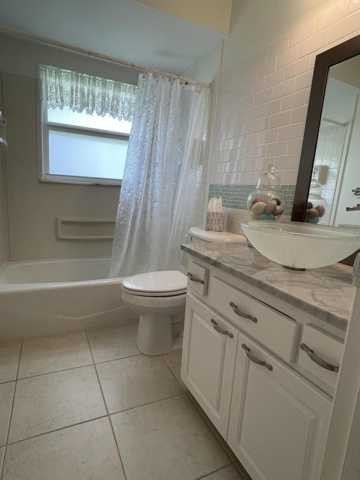 HOLIDAY PINES SUBDIVISION PHASE I - Residential