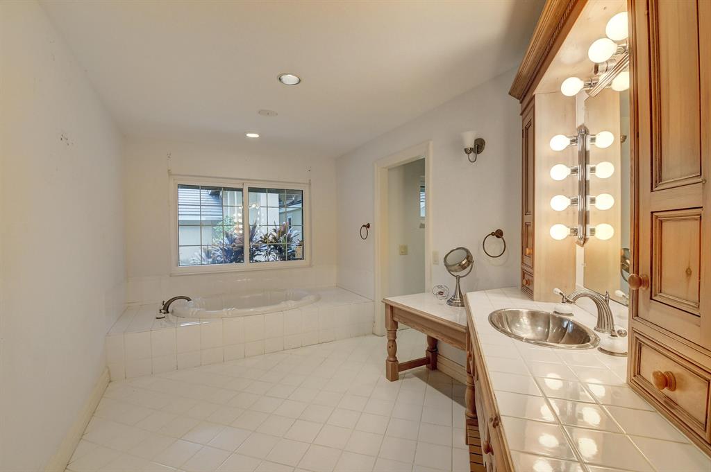 HORSESHOE ACRES - Residential