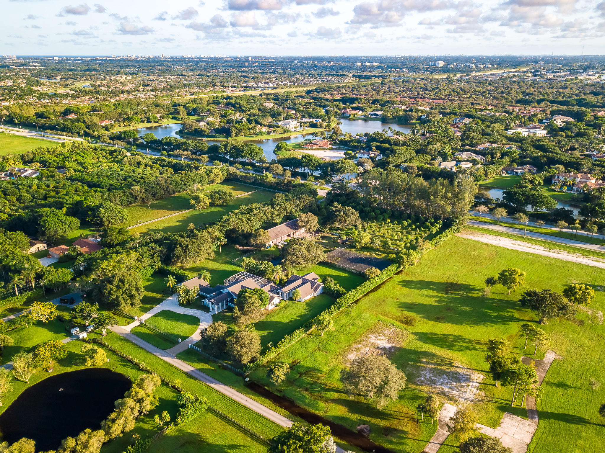 HORSESHOE ACRES - Residential