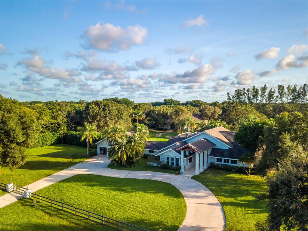 HORSESHOE ACRES - Residential